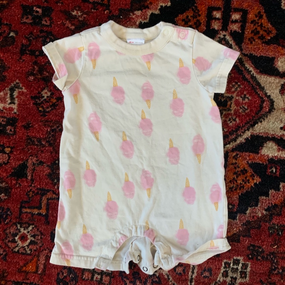 Cute summer Hannah Andersson romper girl
